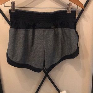 Champion two-tone running shorts (size small)